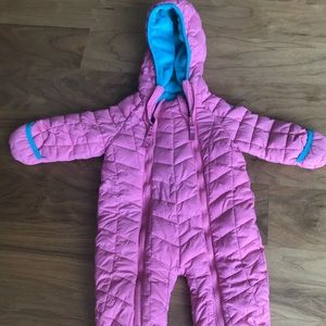NWOT Snozu snowsuit - size 9-12months